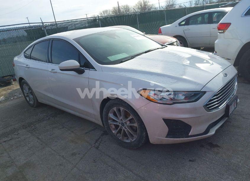 2020 Ford Fusion SE (VIN 3FA6P0HD9LR162345) main photo