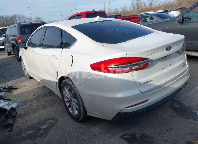 Photo 3 of 2020 Ford Fusion SE (VIN 3FA6P0HD9LR162345)