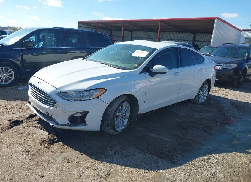 Photo 2 of 2020 Ford Fusion SE (VIN 3FA6P0HD9LR189769)