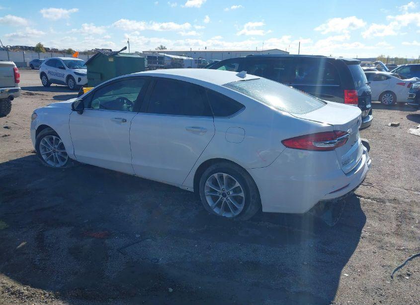 Photo 3 of 2020 Ford Fusion SE (VIN 3FA6P0HD9LR189769)