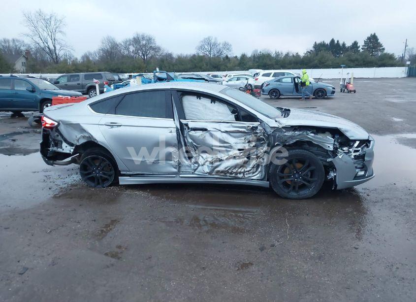 Photo 12 of 2020 Ford Fusion SE (VIN 3FA6P0HD9LR226755)