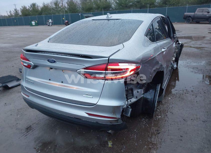 Photo 4 of 2020 Ford Fusion SE (VIN 3FA6P0HD9LR226755)