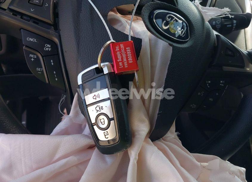 Photo 11 of 2020 Ford Fusion SE (VIN 3FA6P0HD9LR231471)