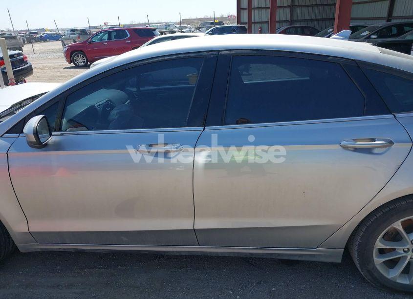 Photo 15 of 2020 Ford Fusion SE (VIN 3FA6P0HD9LR231471)