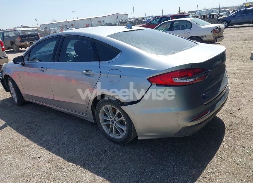 Photo 3 of 2020 Ford Fusion SE (VIN 3FA6P0HD9LR231471)