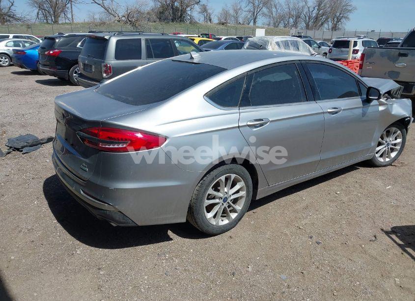 Photo 4 of 2020 Ford Fusion SE (VIN 3FA6P0HD9LR231471)