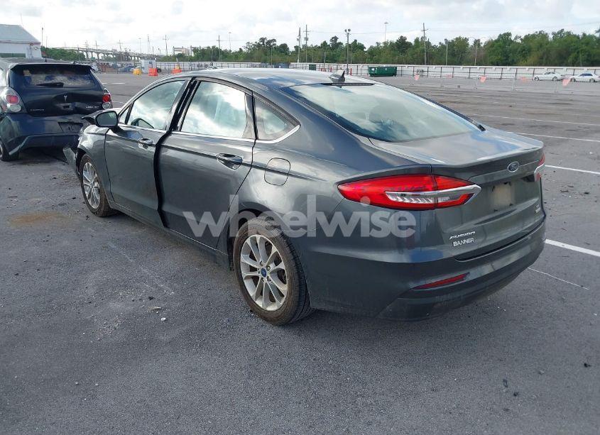 Photo 3 of 2020 Ford Fusion SE (VIN 3FA6P0HD9LR235200)