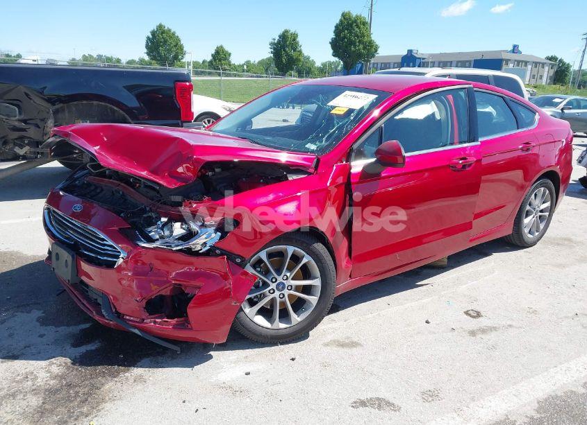 Photo 2 of 2020 Ford Fusion SE (VIN 3FA6P0HD9LR252627)