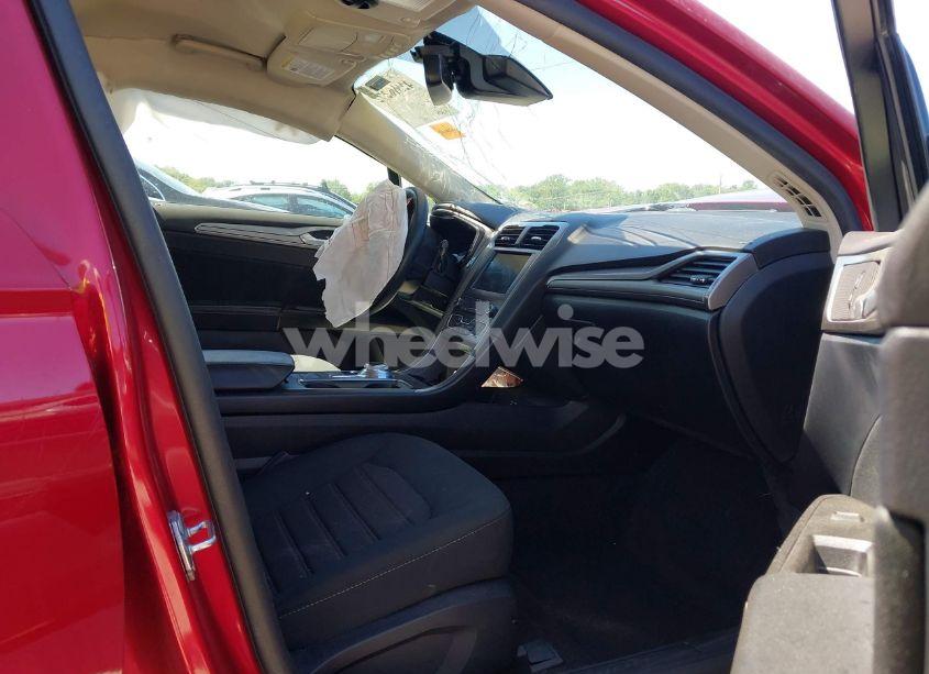 Photo 5 of 2020 Ford Fusion SE (VIN 3FA6P0HD9LR252627)