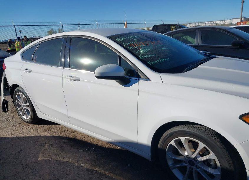 Photo 13 of 2020 Ford Fusion SE (VIN 3FA6P0HD9LR258900)