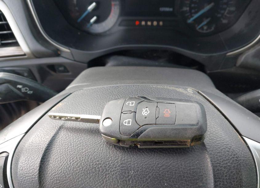 Photo 11 of 2014 Ford Fusion SE (VIN 3FA6P0HDXER111407)