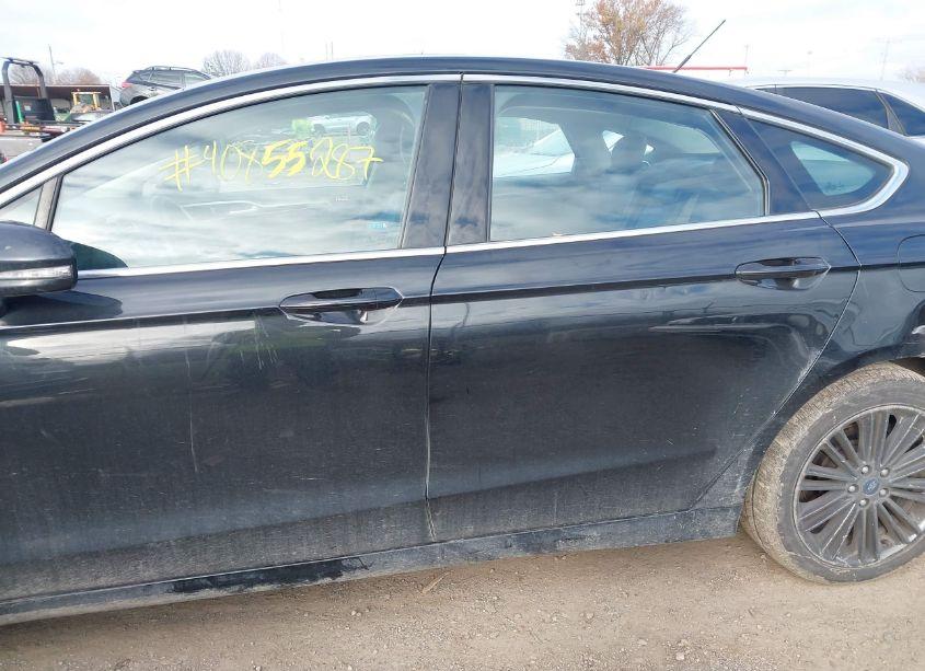 Photo 14 of 2014 Ford Fusion SE (VIN 3FA6P0HDXER111407)