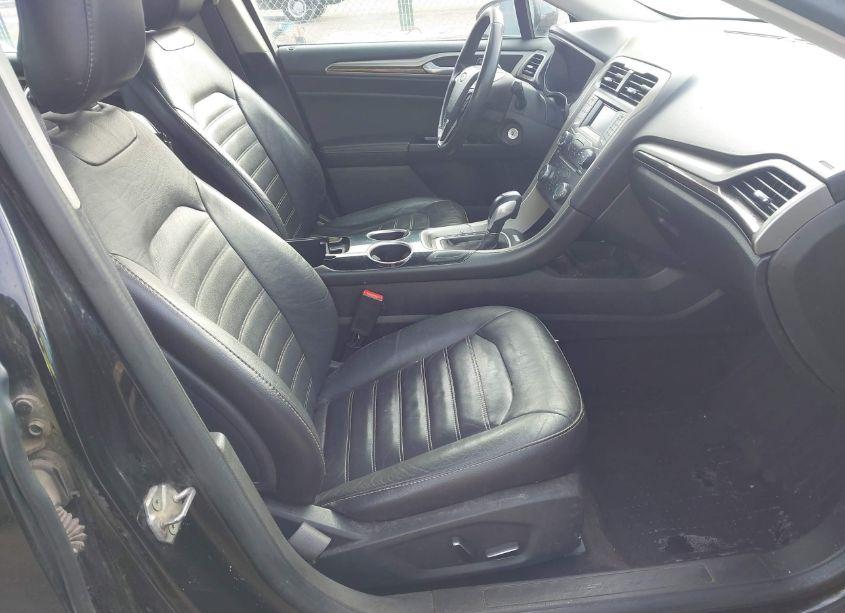 Photo 5 of 2014 Ford Fusion SE (VIN 3FA6P0HDXER111407)