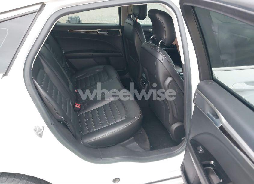 Photo 8 of 2014 Ford Fusion SE (VIN 3FA6P0HDXER113190)