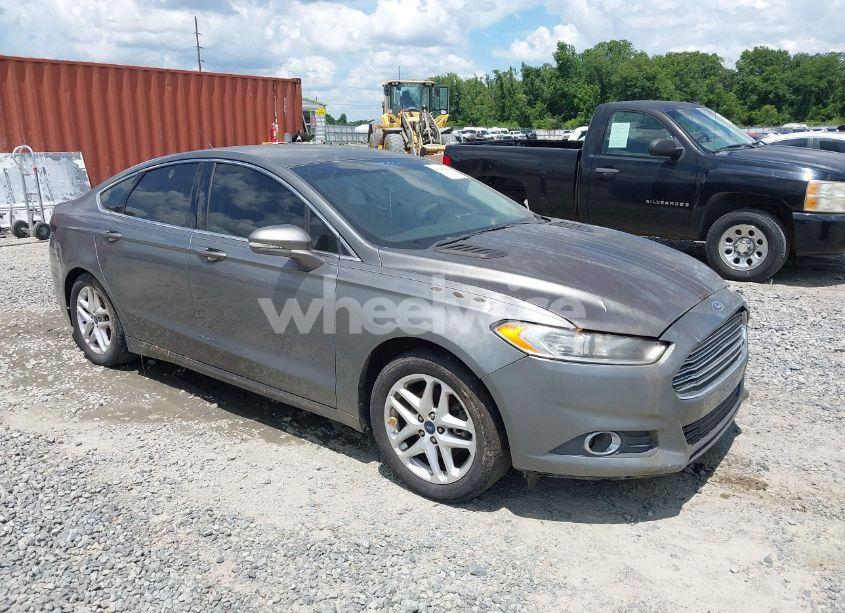 2014 Ford Fusion SE (VIN 3FA6P0HDXER160073) main photo