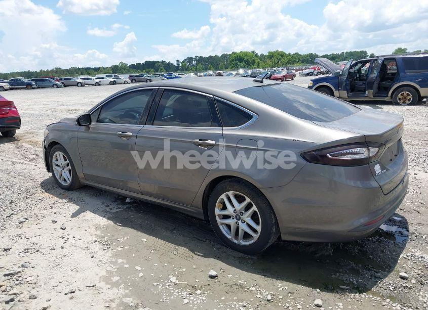Photo 3 of 2014 Ford Fusion SE (VIN 3FA6P0HDXER160073)