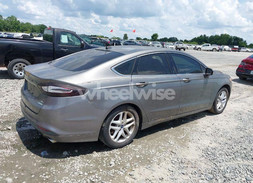 Photo 4 of 2014 Ford Fusion SE (VIN 3FA6P0HDXER160073)