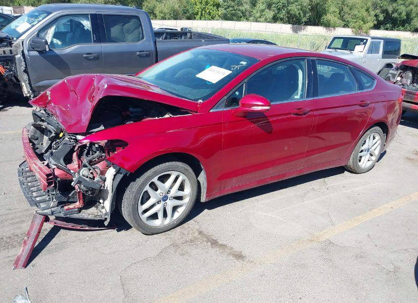 Photo 2 of 2014 Ford Fusion SE (VIN 3FA6P0HDXER163796)
