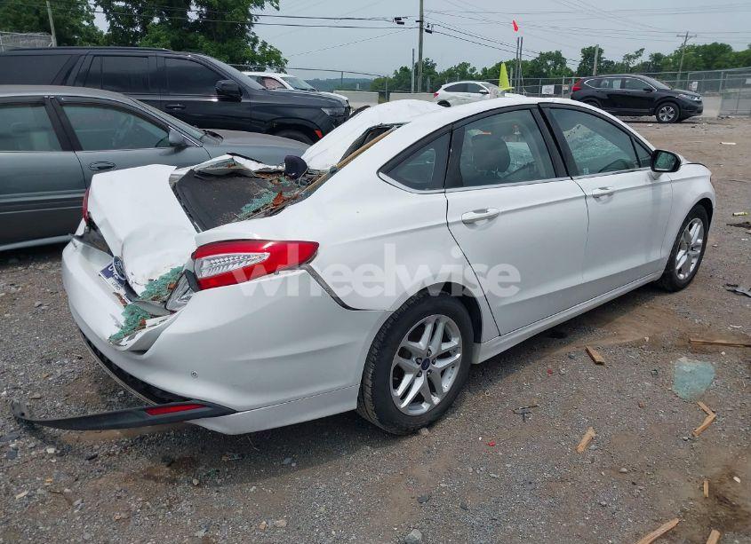 Photo 4 of 2014 Ford Fusion SE (VIN 3FA6P0HDXER230686)