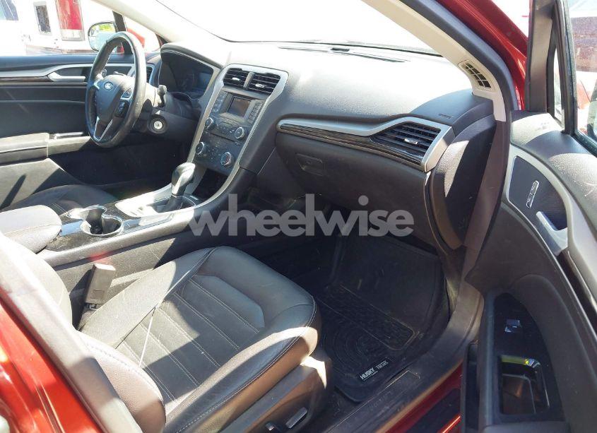 Photo 5 of 2014 Ford Fusion SE (VIN 3FA6P0HDXER236679)