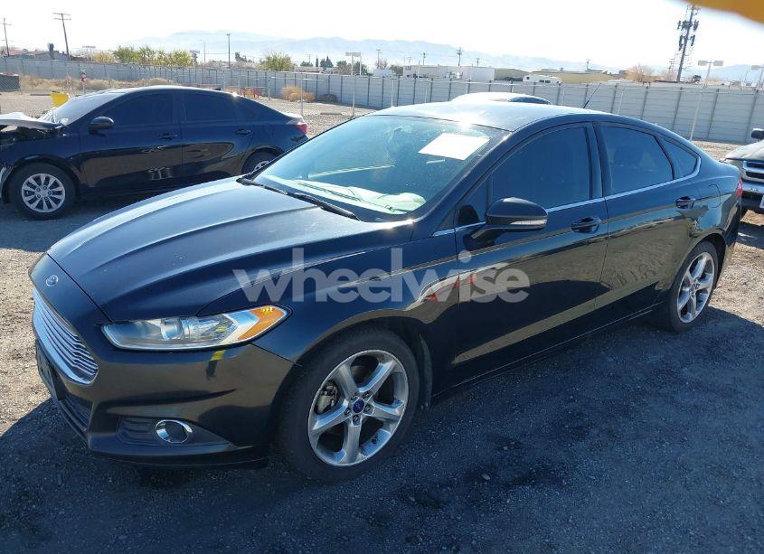Photo 2 of 2014 Ford Fusion SE (VIN 3FA6P0HDXER280942)