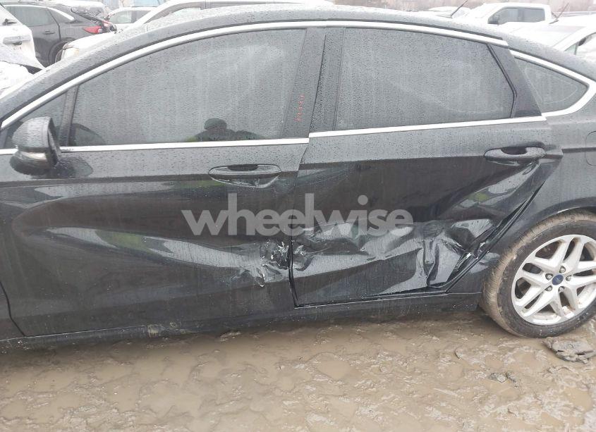 Photo 6 of 2014 Ford Fusion SE (VIN 3FA6P0HDXER300493)