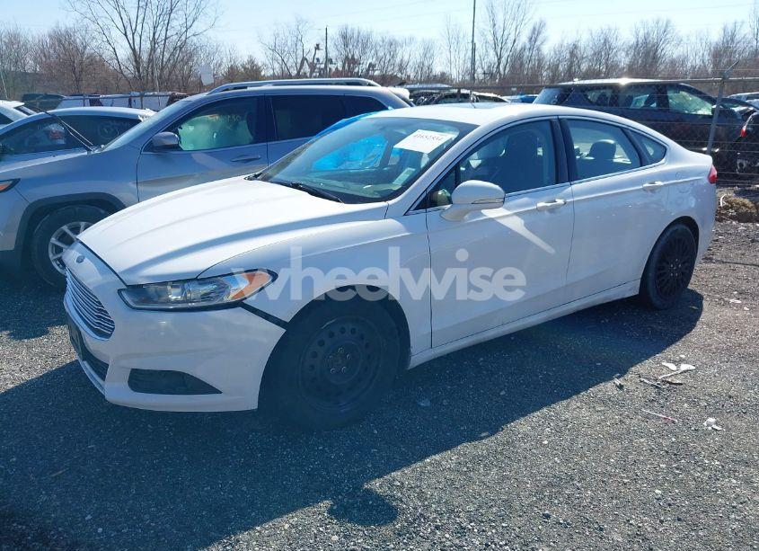 Photo 2 of 2014 Ford Fusion SE (VIN 3FA6P0HDXER313034)
