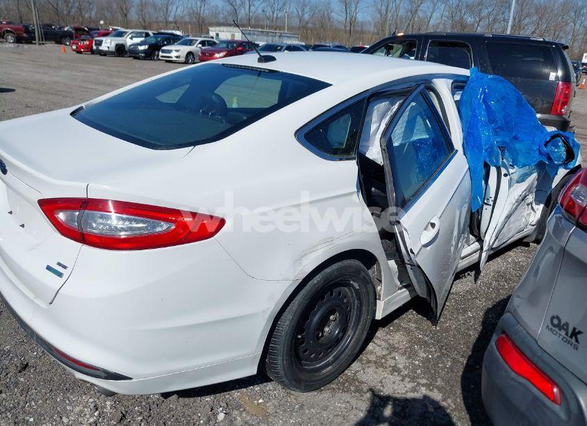 Photo 4 of 2014 Ford Fusion SE (VIN 3FA6P0HDXER313034)