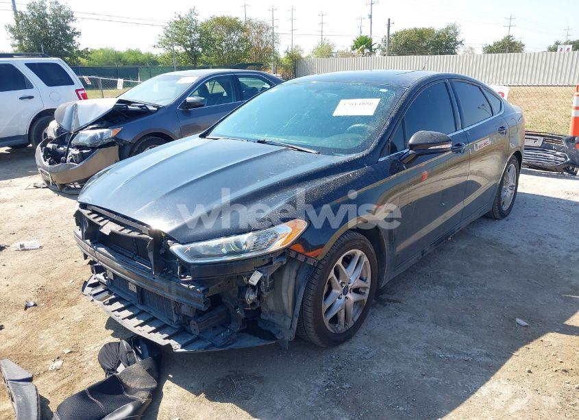 Photo 2 of 2014 Ford Fusion SE (VIN 3FA6P0HDXER316810)