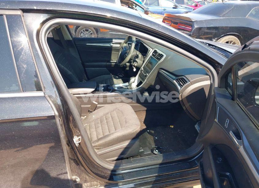 Photo 5 of 2014 Ford Fusion SE (VIN 3FA6P0HDXER316810)