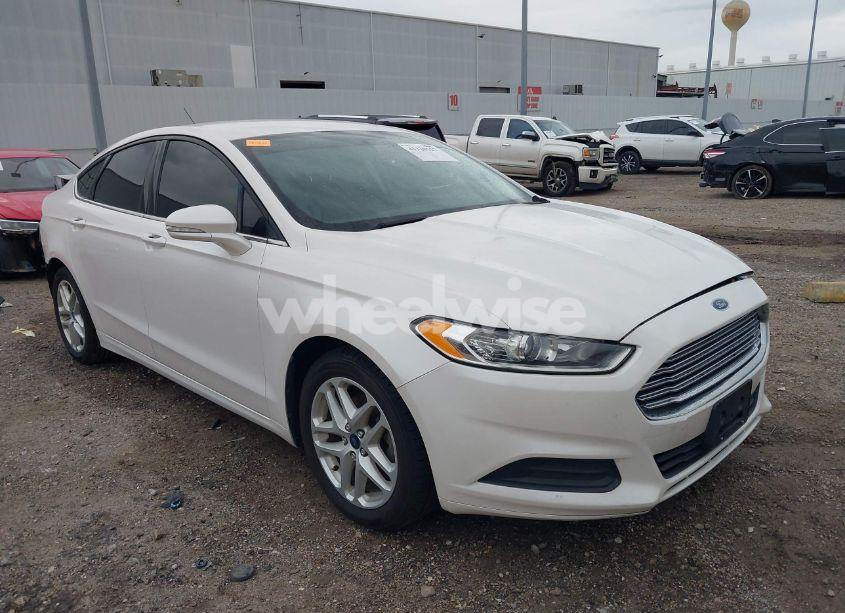 2014 Ford Fusion SE (VIN 3FA6P0HDXER391796) main photo