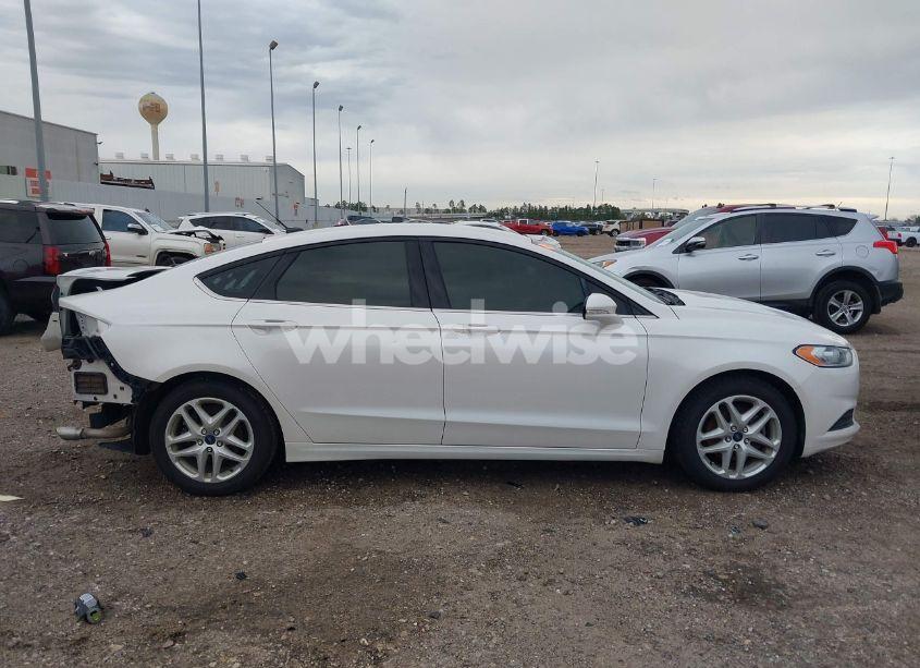 Photo 14 of 2014 Ford Fusion SE (VIN 3FA6P0HDXER391796)