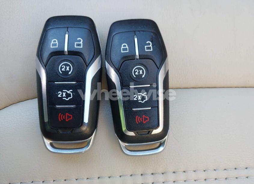 Photo 11 of 2015 Ford Fusion SE (VIN 3FA6P0HDXFR106080)