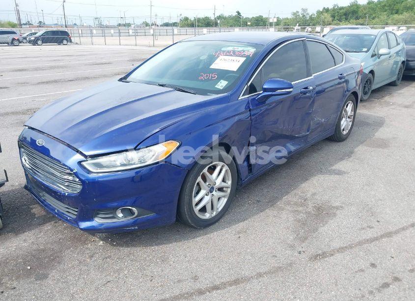 Photo 2 of 2015 Ford Fusion SE (VIN 3FA6P0HDXFR112509)