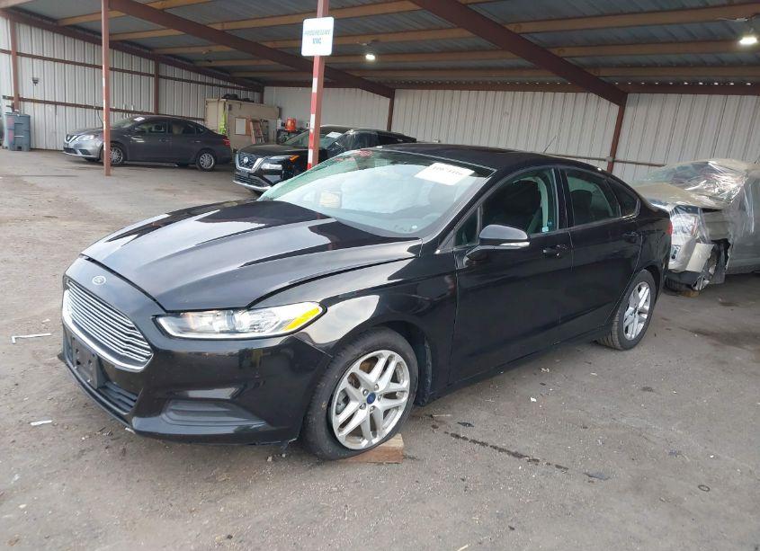 Photo 2 of 2015 Ford Fusion SE (VIN 3FA6P0HDXFR115197)