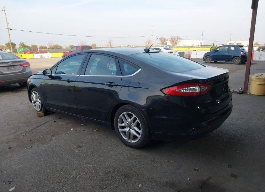 Photo 3 of 2015 Ford Fusion SE (VIN 3FA6P0HDXFR115197)