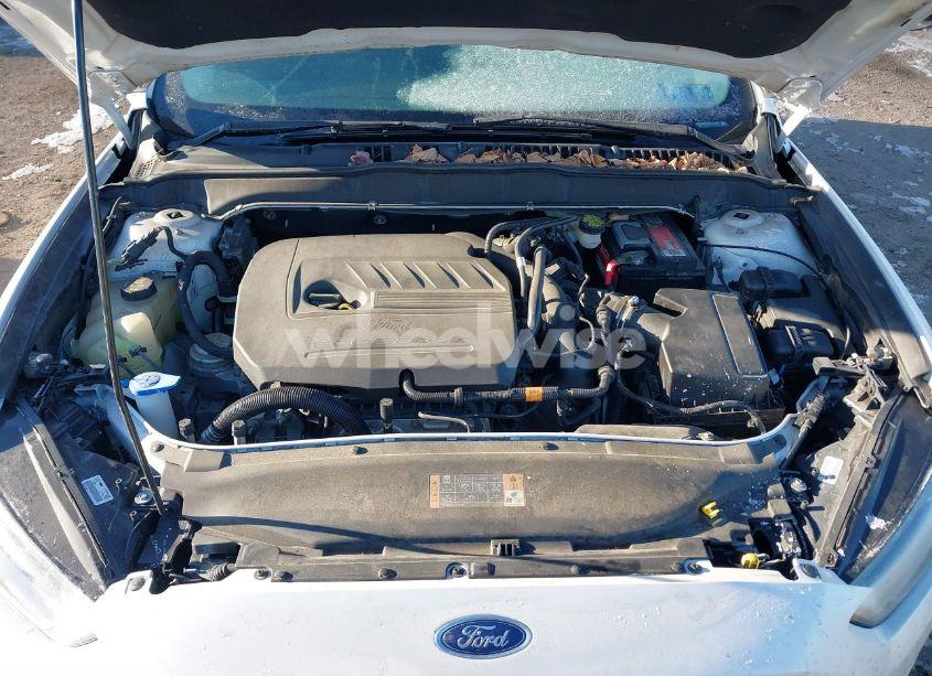 Photo 10 of 2015 Ford Fusion SE (VIN 3FA6P0HDXFR176534)