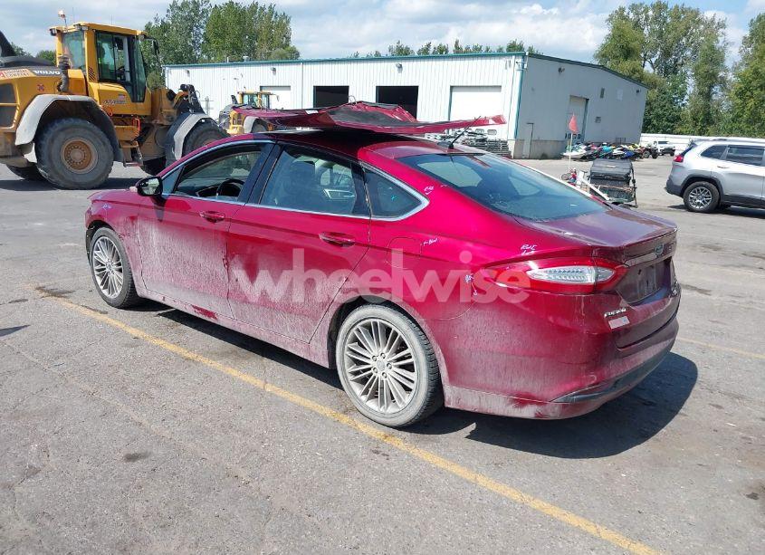 Photo 3 of 2015 Ford Fusion SE (VIN 3FA6P0HDXFR205143)