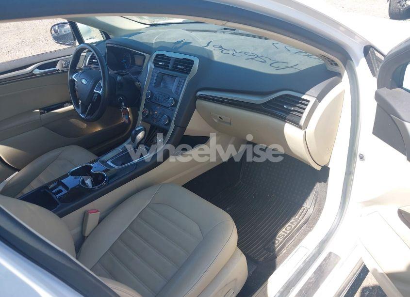 Photo 5 of 2015 Ford Fusion SE (VIN 3FA6P0HDXFR217826)