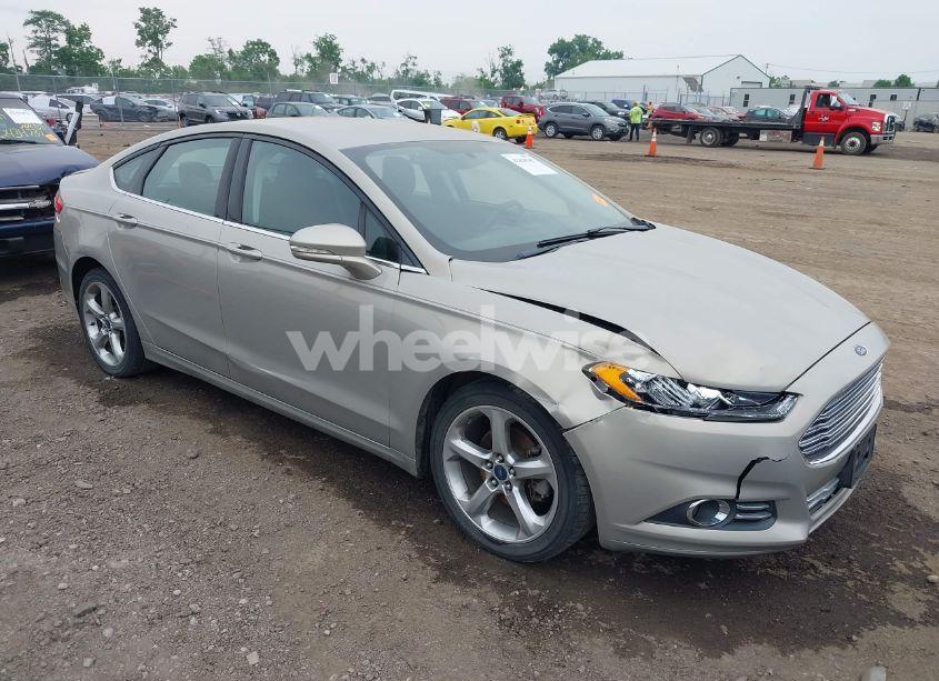 2015 Ford Fusion SE (VIN 3FA6P0HDXFR262670) main photo