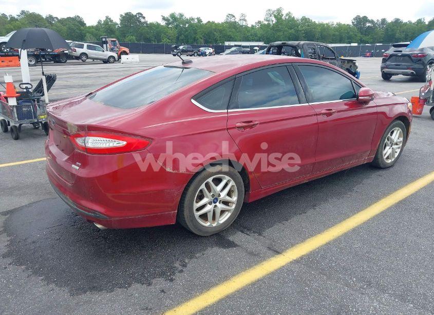 Photo 4 of 2015 Ford Fusion SE (VIN 3FA6P0HDXFR274401)