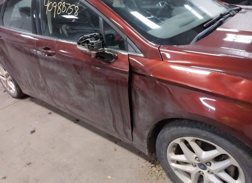 Photo 6 of 2015 Ford Fusion SE (VIN 3FA6P0HDXFR305498)