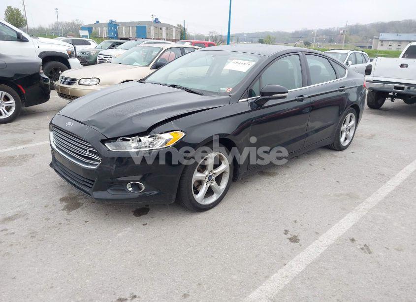 Photo 2 of 2016 Ford Fusion SE (VIN 3FA6P0HDXGR105545)