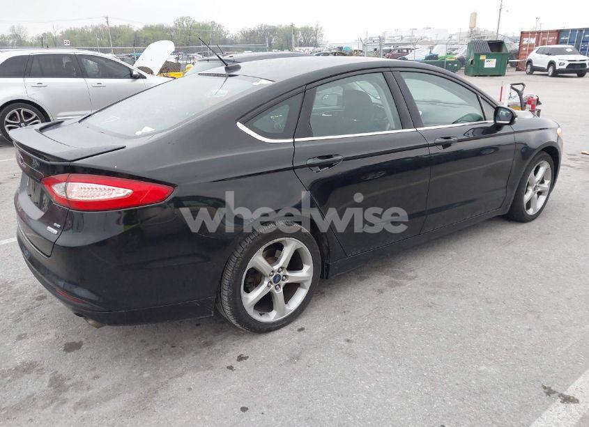 Photo 4 of 2016 Ford Fusion SE (VIN 3FA6P0HDXGR105545)