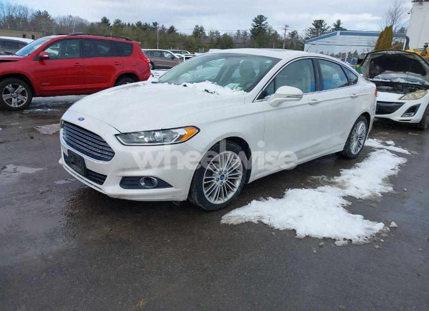 Photo 2 of 2016 Ford Fusion SE (VIN 3FA6P0HDXGR128453)
