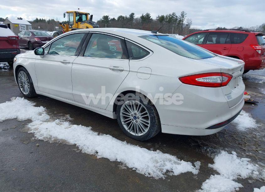 Photo 3 of 2016 Ford Fusion SE (VIN 3FA6P0HDXGR128453)