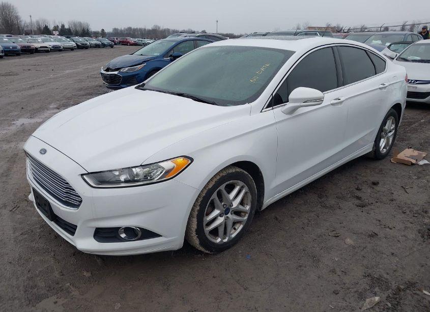 Photo 2 of 2016 Ford Fusion SE (VIN 3FA6P0HDXGR169200)