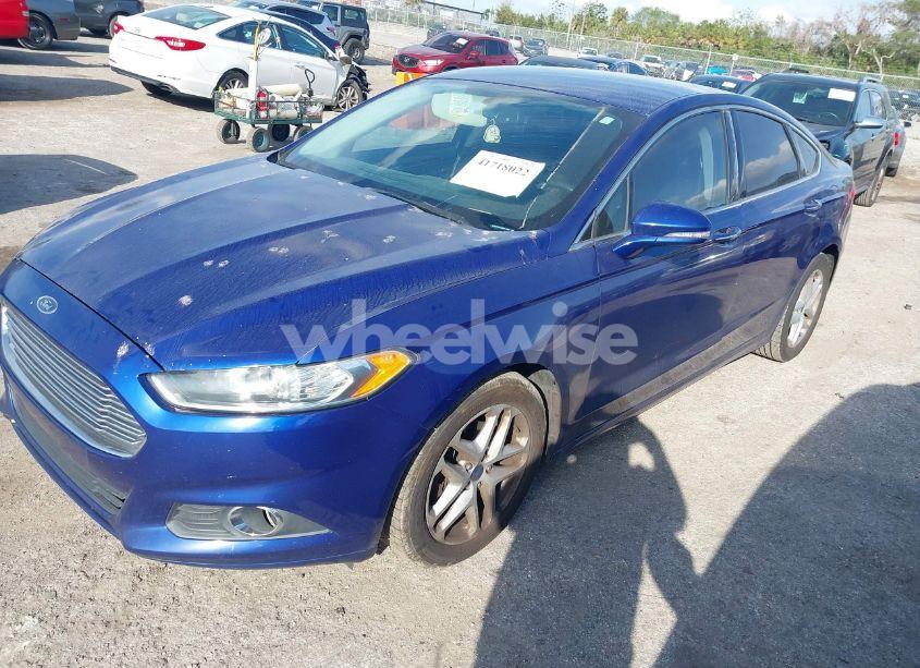 Photo 2 of 2016 Ford Fusion SE (VIN 3FA6P0HDXGR211624)