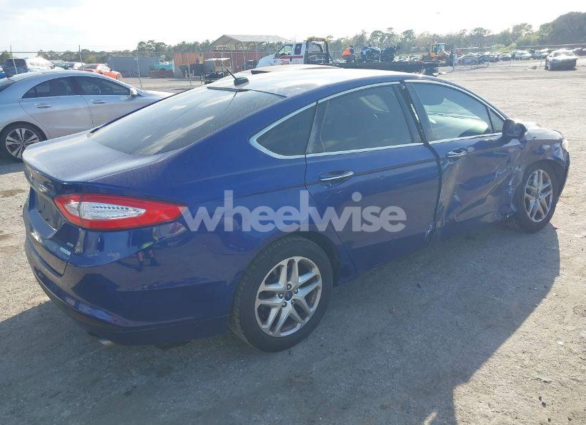 Photo 4 of 2016 Ford Fusion SE (VIN 3FA6P0HDXGR211624)