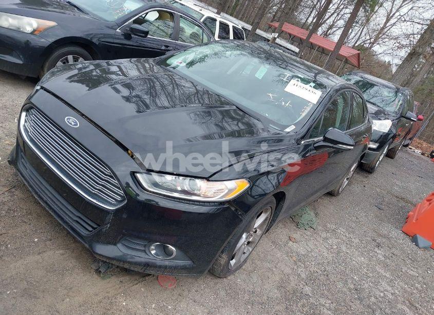 Photo 2 of 2016 Ford Fusion SE (VIN 3FA6P0HDXGR273539)